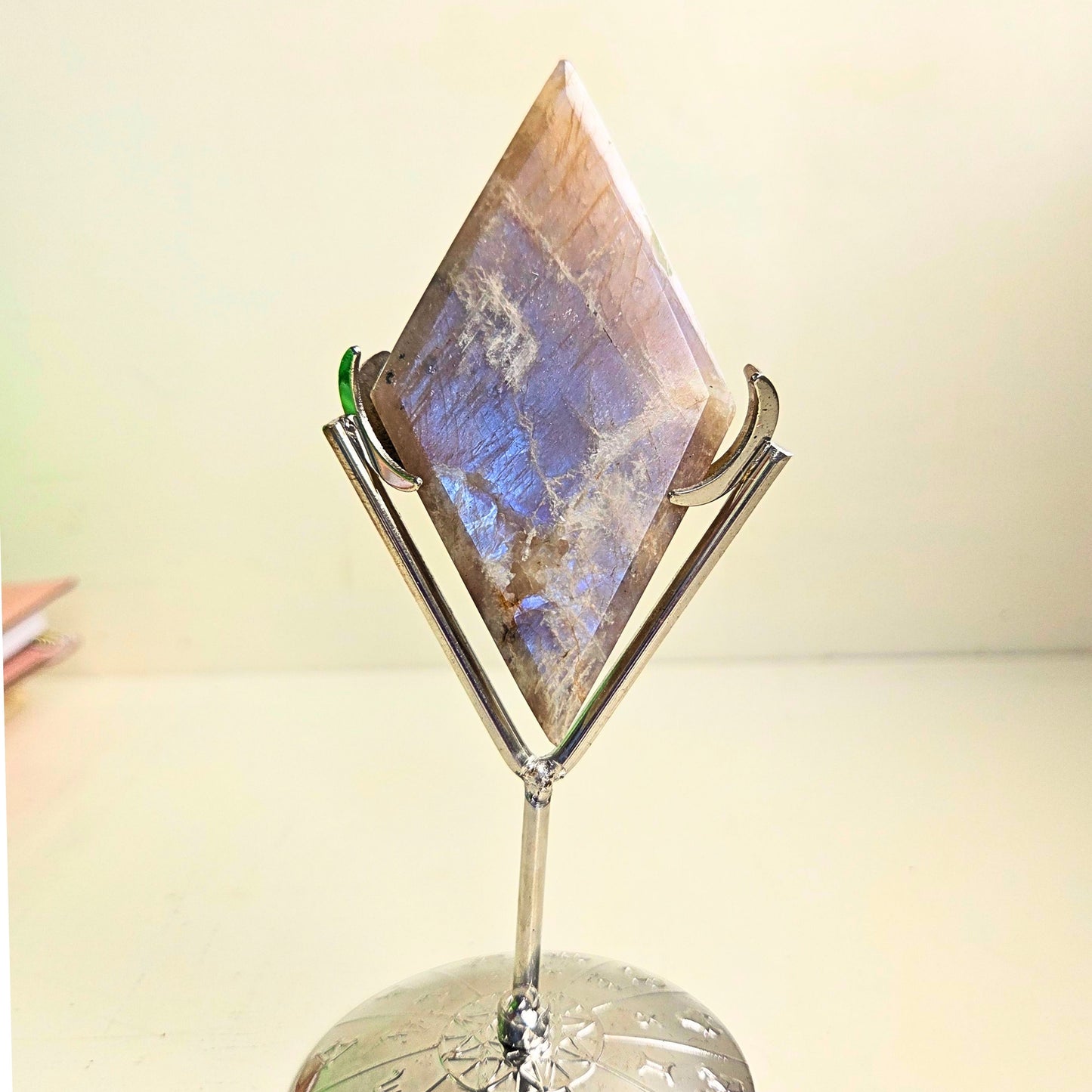 Grey Moonstone Rhombus 1 (with stand)